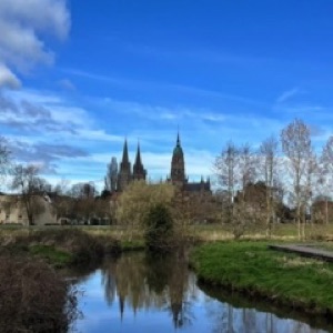 Quand Bayeux rime avec ciel bleu. Tapisserie rime avec 